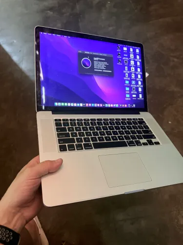 MacBook Pro 16? 2015 16Gb RAM core i7 SSD 256gb