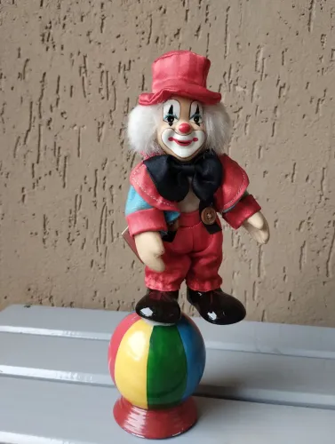 Lindo Palhaço em Tecido e Porcelana, anos 2000 Comprado em Portugal 