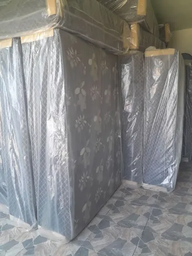 Vendo cama de casal conjugada nova com 5 cm de espuma valor 400 frete grátis pra joinville