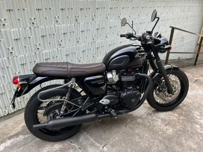 Triumph Boneville T120 Black + Alforges Laterais Couro Originais