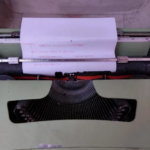 Máquina de escrever antiga 