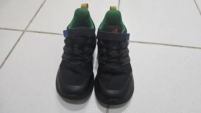 Tênis infantil Adidas x Lego - importado EUA (tamanho Brasil 31/32)