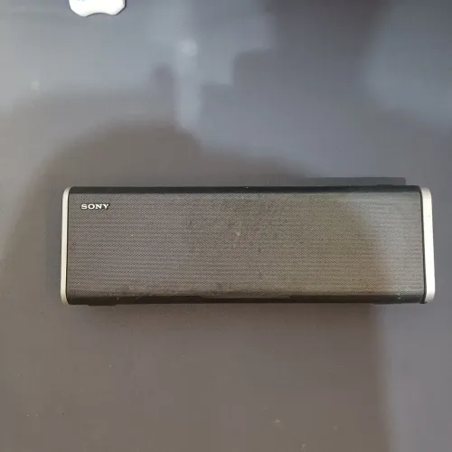 Caixa Bluetooth sony antiga.