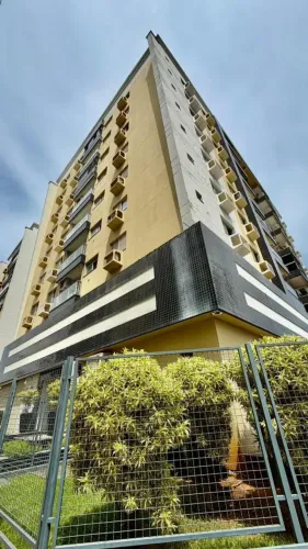 Apartamento Mobiliado no Centro de Içara - Mais de 90m² de área privativa - Andar Alto