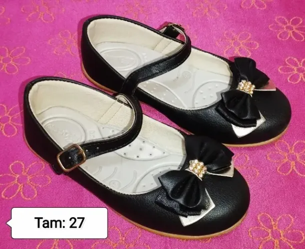 Sapatilha Preta detalhe Laço TAM 27