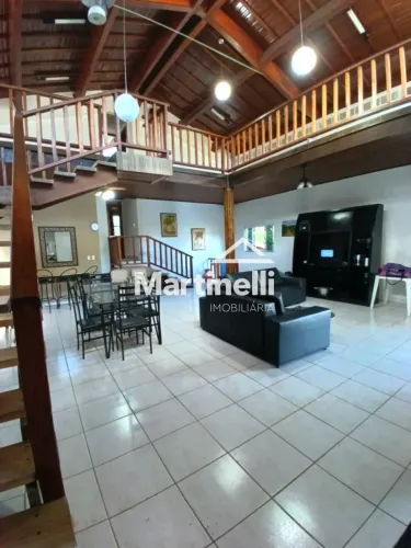 Sobrado à venda no Condomínio Morada da Fronteira - Rifaina/SP.