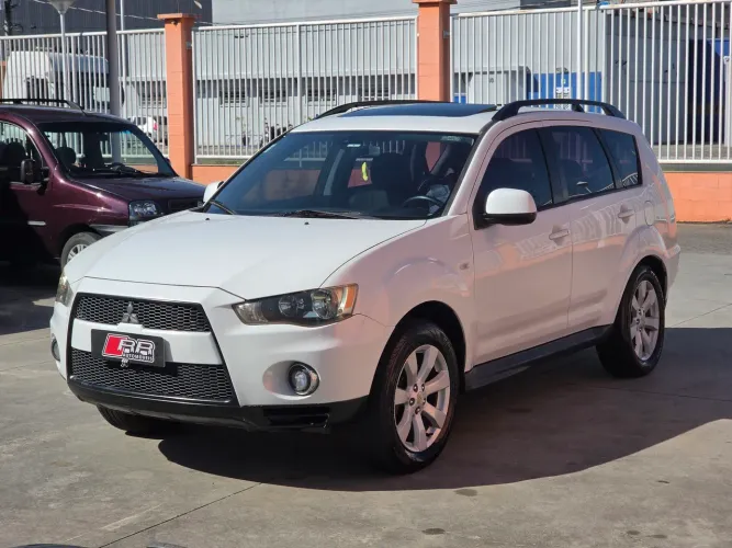 Mitsubishi Outlander 2.0 16V 160cv Aut. 2012