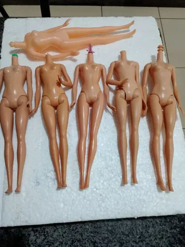 Lote de corpos de bonecas Barbies
