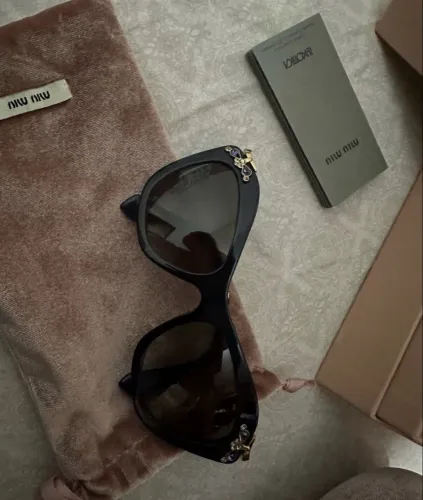 Óculos de Sol MiuMiu