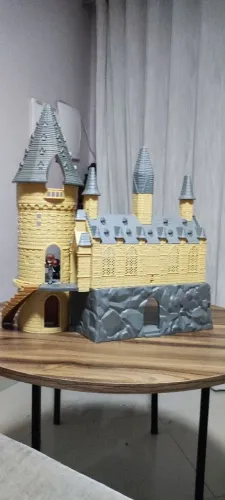 Título: Castelo de Hogwarts Harry Potter + Acessórios + Luzes Funcionando!