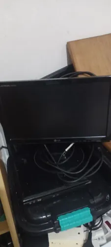 Monitor de computador pequeno