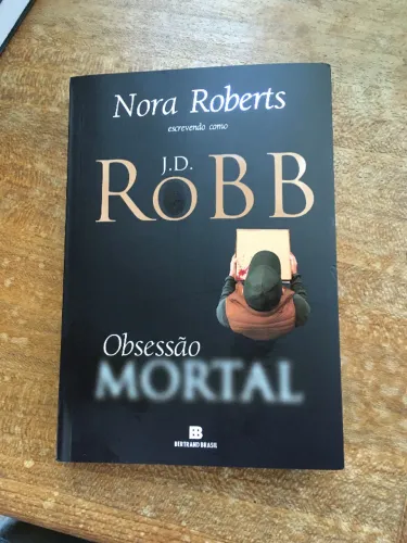 Livros da famosa autora Nora Roberts