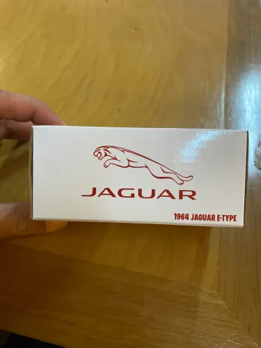 Hot Wheels RLC 1964 Jaguar ê-type