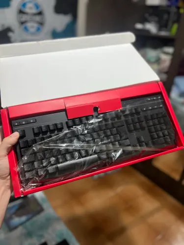 Teclado HyperX Alloy Core RGB ABNT2
