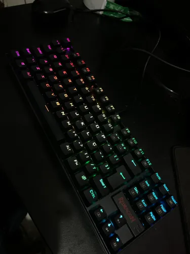Teclado gamer redragon kumara rgb