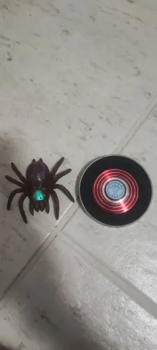 Fidget Spinner Homem-Aranha De Metal Com Lata + Aranha Miniatura