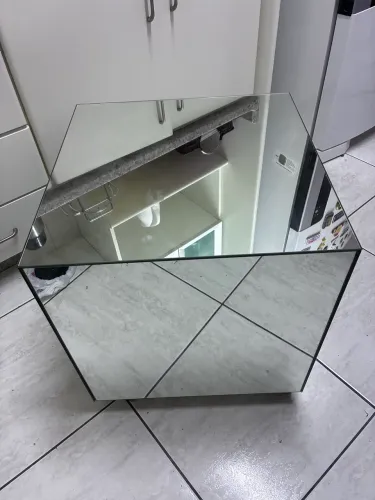 Cubo espelhado