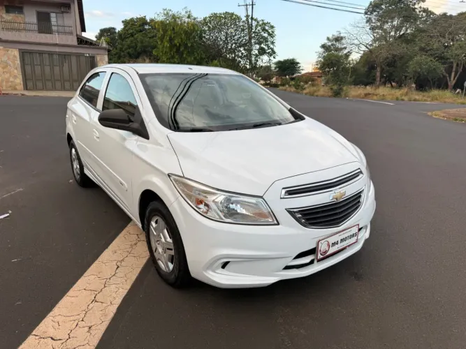 Chevrolet Onix Hatch LT 1.0 12V Flex Mec. 4P 2015