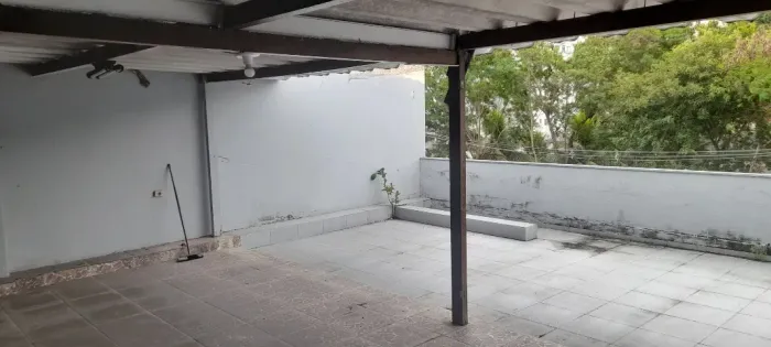Gigante duplex em Bonsucesso