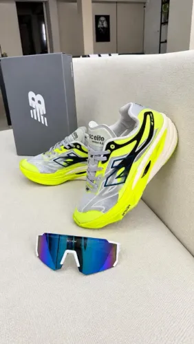 Tênis New balance cinza