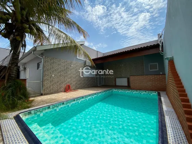 Excelente Casa com Piscina - Conforto, Modernidade e Lazer no Jardim Redentor Sua Nova Cas