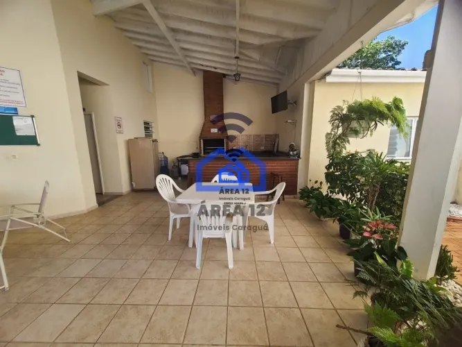 Sobrado à venda em condomínio no bairro Martim de Sá - 2 dormitórios, sala 2 ambientes e c