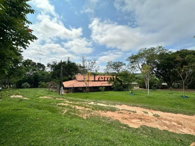Sítio com 2 dormitórios à venda, 181500 m² por R$ 1.125.000,00 - Zona Rural - Itapetininga