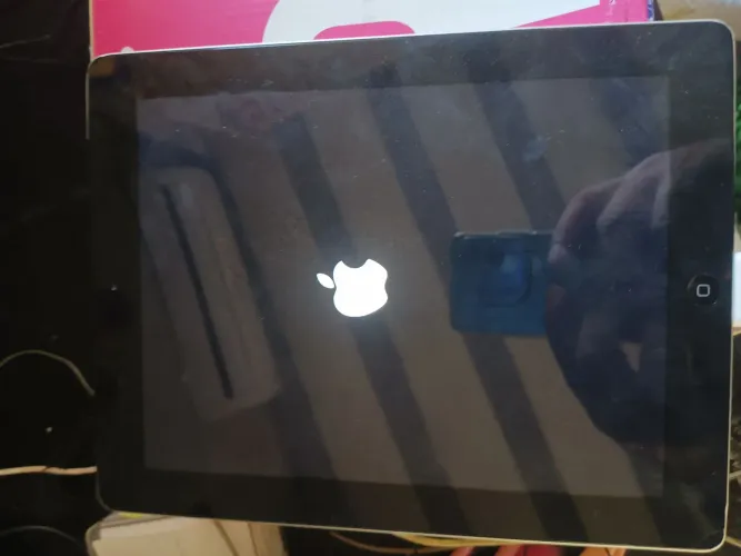 iPad 2 64GB  - Para Retirada de Peças ou Conserto, LEIA O ANÚNCIO 