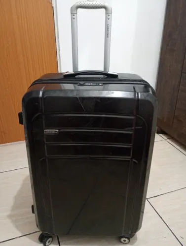 Mala de viagem Calvin Klein Original usada
