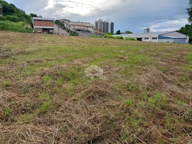 Terreno com 7125.00m² para construção de condominio ou pavilhão industrial.