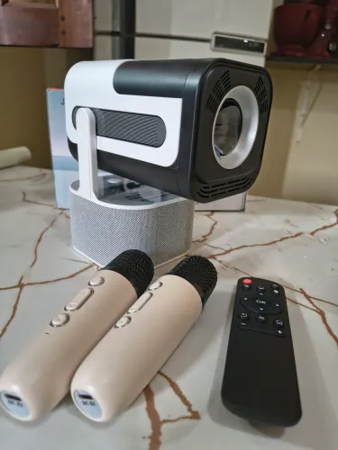 Projetor com 2 microfones