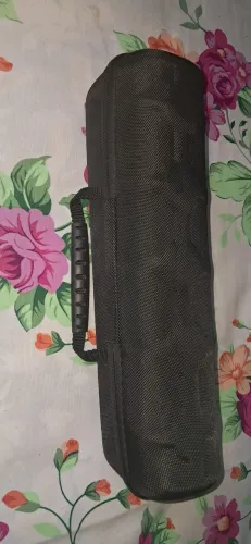 Vendo estojo de viagem e expositor para 5 relógios