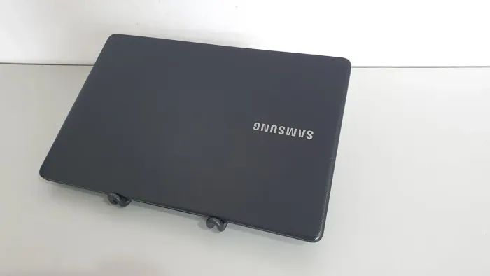 Samsung i3 6° Geração 4 Gb Ssd Nvme Tela 15.6 com Garantia