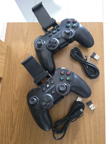 Controle gamer Bluetooth e USB dongle sem fio