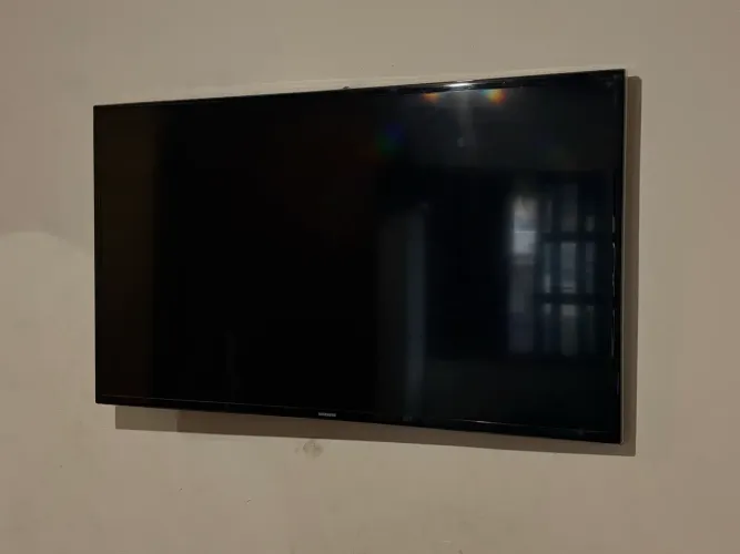 Smart TV Samsung 40? Full HD LED (UN40F6400AG) - Excelente Estado, Tudo Funcionando!