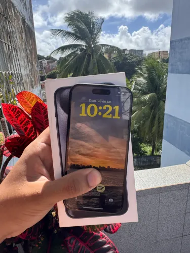 IPHONE 15 256 GB COM 4 meses de uso COM PRINT DE PROVA