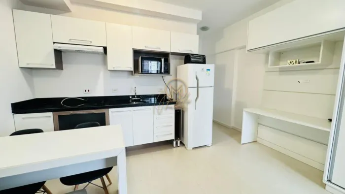 Apartamento mobiliado para locação no Centro com 33 m² privativos
