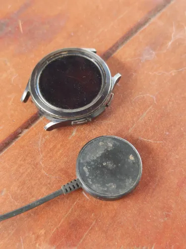 Galaxy Watch 4 Classic 46mm Tela c/ Problema - Leia o anúncio