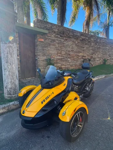 Triciclo spyder can am 990