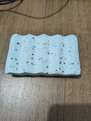 Saboneteira de granilite branca e azul