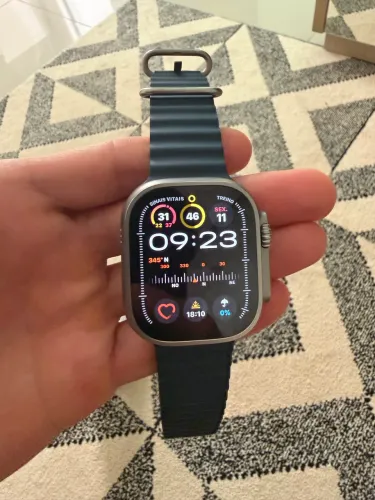Apple Watch Ultra 2 GPS + Celular ? Caixa de titânio de 49 mm