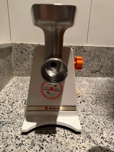 Moedor de carne elétrico