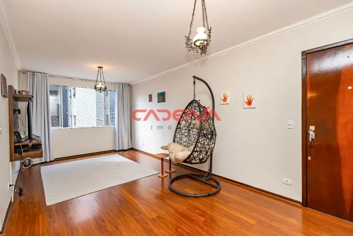 Apartamento com 3 quartos e 1 vaga para aluguel no Água Verde