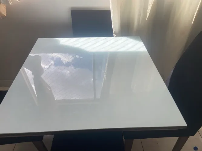 Mesa quatro cadeiras