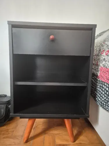 Mesa de cabeceira