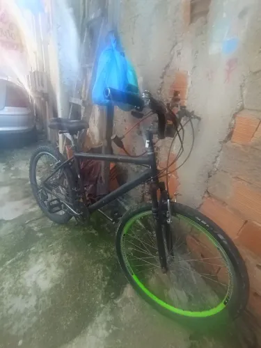 Vendo a bicicleta aro 26 em perfeito estado 250