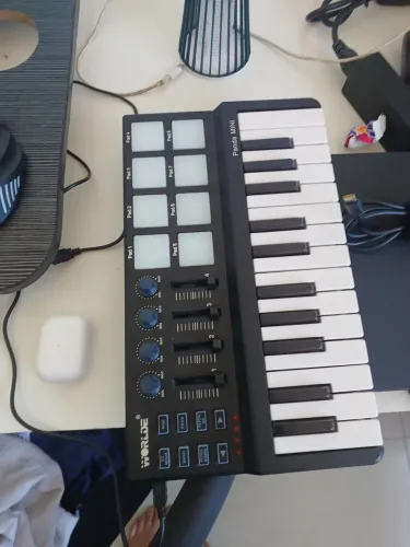 Teclado mid controlador worlde