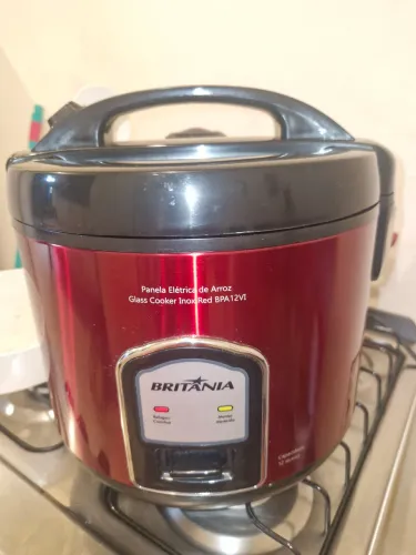 VENDE-SE PANELA ELÉTRICA SEMINOVA
