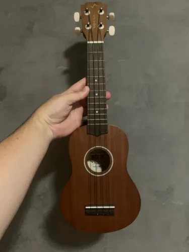 Ukulele Vogga + capa + afinador elétrico