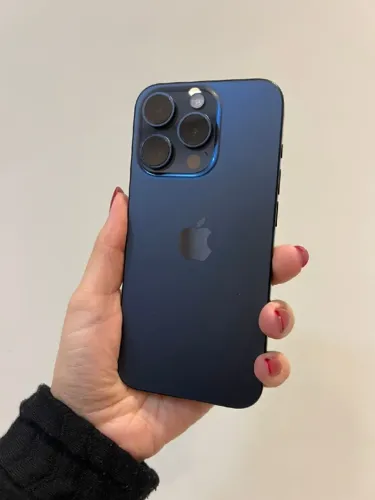 iPhone 15 Pro 128GB Azul - 86% Bateria - Seminovo - Retirada em Loja Física em BH
